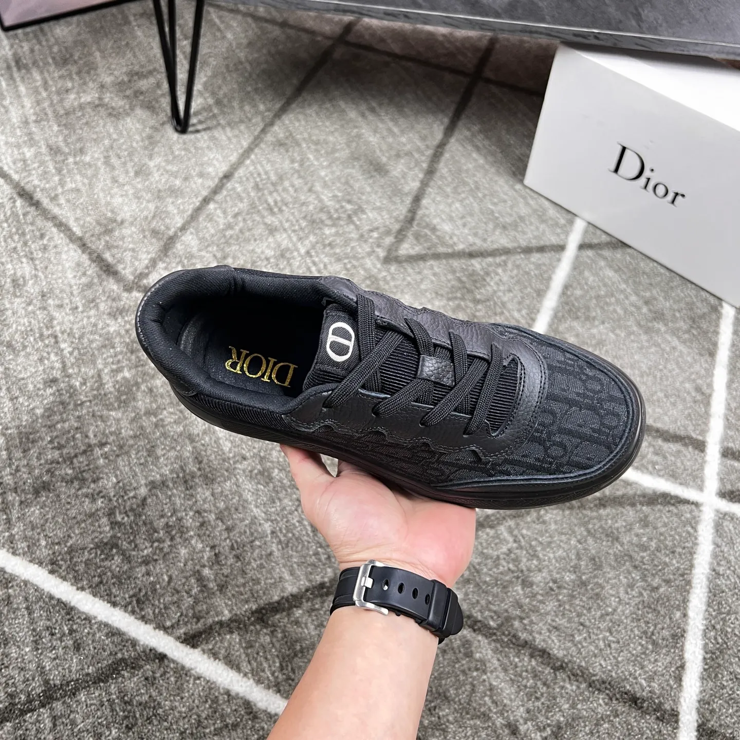 Factory price: 420💰Dior's new casual men's shoes👉 👉 Fashionable and versatile, 💞 simple and elegant style, 🔊 The fabric is made of imported cowhide with original fabric, ☑️Sheepskin feet inside, original wear-resistant rubber outsole, exclusive new style, actual shot, four colors available, code number: 38-44, (45 can be customized)